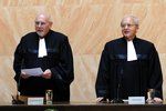 Ústavní soud zrušil nadstandardy ve zdravotnictví, na snímku šéf soudu Rychetský a soudce zpravodaj Nykodým, který měl kauzu na starosti