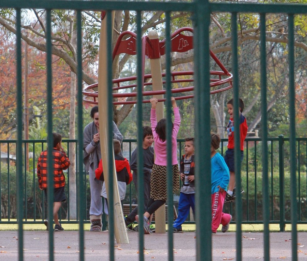 Nadya Suleman s dětmi v parku