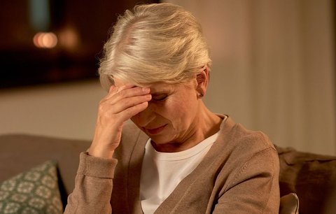 Tlumíte bolesti břicha prášky z lékárny? Hazardujete se zdravím, říká lékař