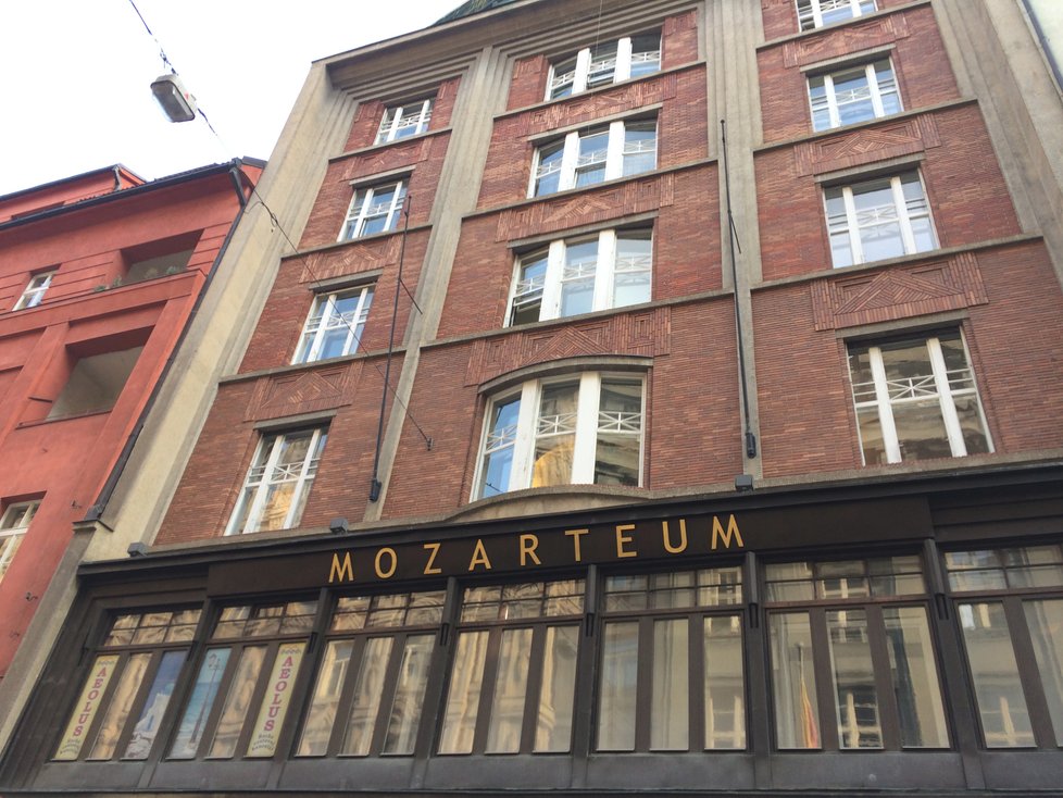 Interiér nového filmového muzea v Praze se právě rozsáhle rekonstruuje.