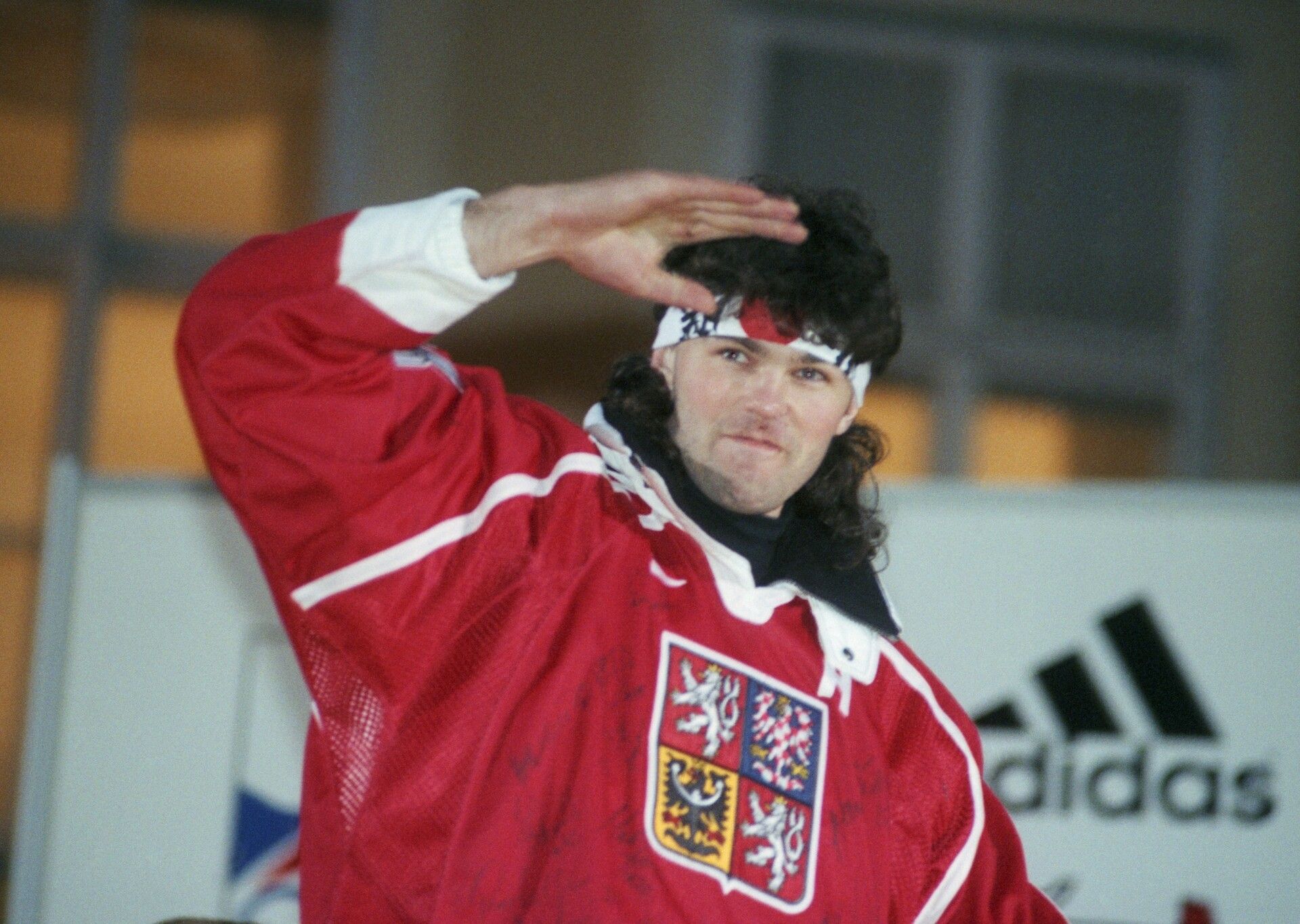 Jaromír Jágr po 27 letech zavzpomínal na zlatý úspěch. Jaromír Jágr po 27 letech zavzpomínal na zlatý úspěch.