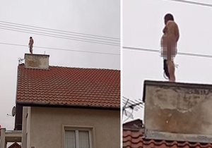 Téměř zcela nahý muž stál na střeše v Mikulčicích