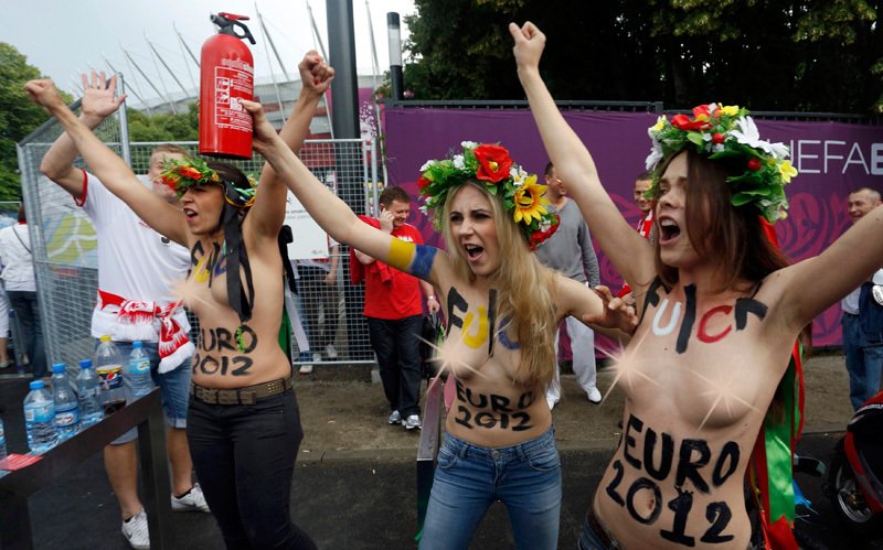 Aktivistky z hnutí Femen vyrazily na výjezd.