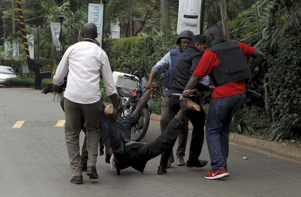 Na luxusní hotel v keňském Nairobi zaútočili teroristé z hnutí Šabáb