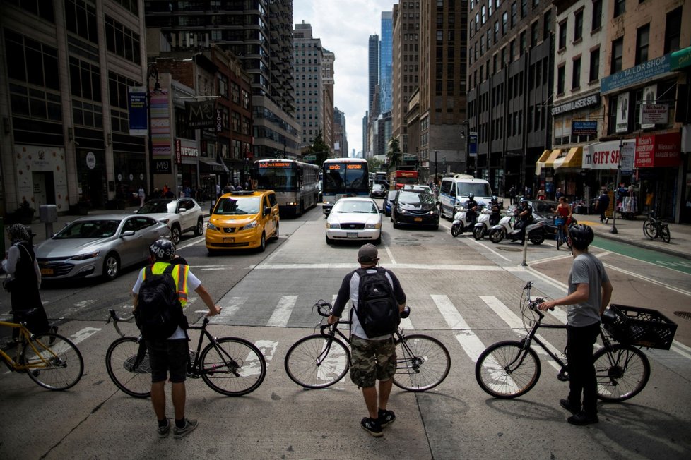 Koronavirus v USA: Protest v New yorku, který cílí na zmražení nájmů  Koronavirus v USA: Protest v New yorku, který cílí na zmražení nájmů