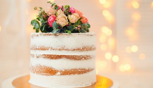 Naked cake: „Nahý" dort, za který se nemusíte stydět na žádné svatbě ani oslavě