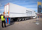 Scania odstartovala soutěž Mladý evropský řidič kamionu 2014