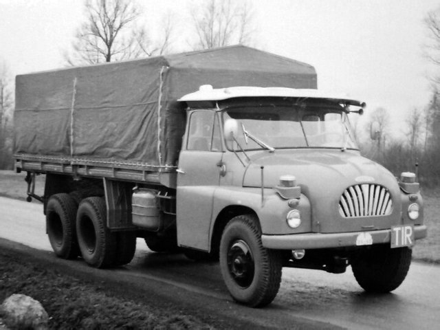 Tatra T 138