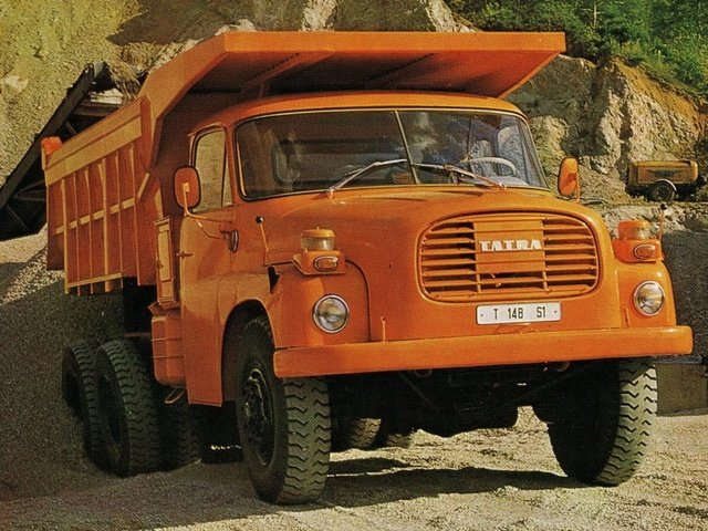 Tatra T 148