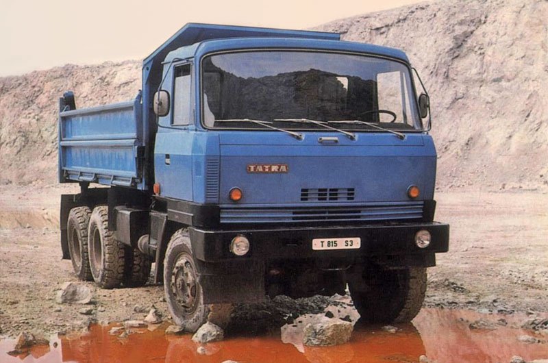 Tatra T 815