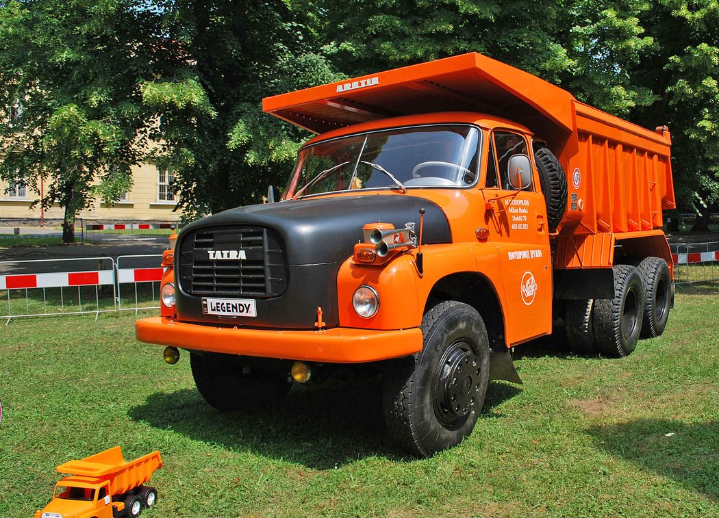 Tatra T 148