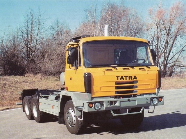 Tatra T 815