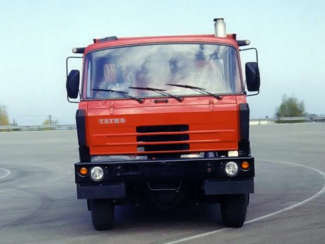 Tatra T 815