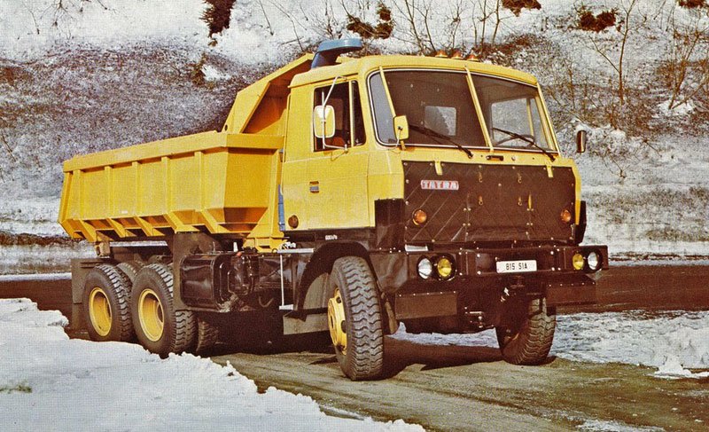 Tatra T 815