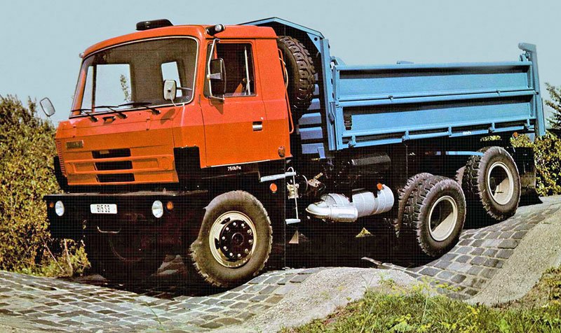 Tatra T 815