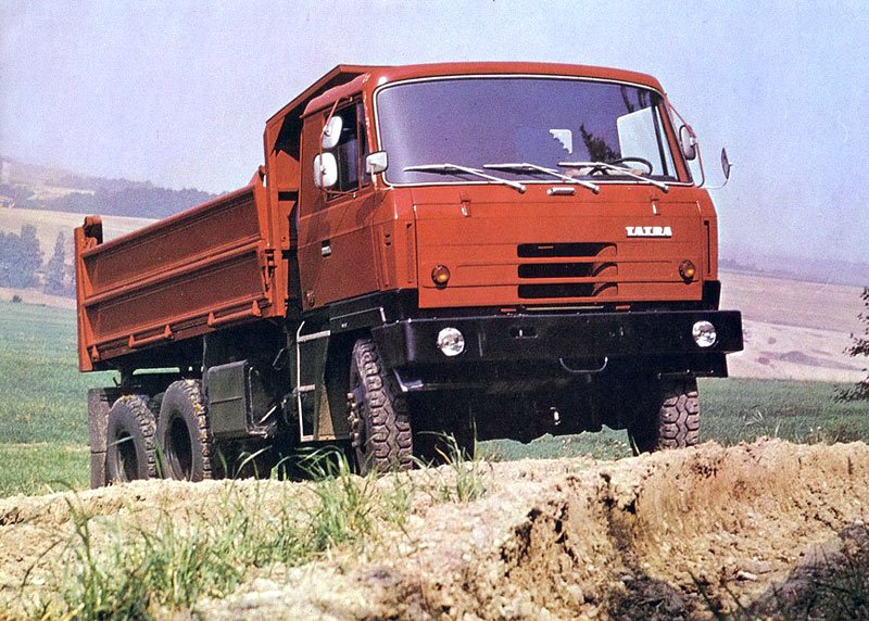 Tatra T 815