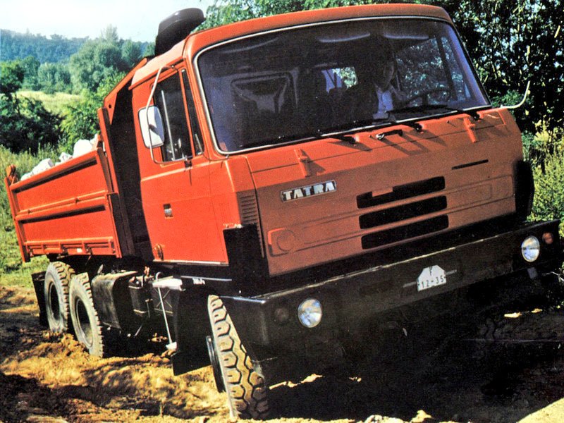 Tatra T 815