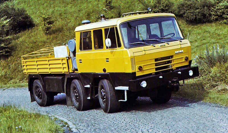 Tatra T 815