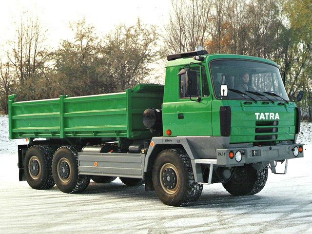 Tatra T 815