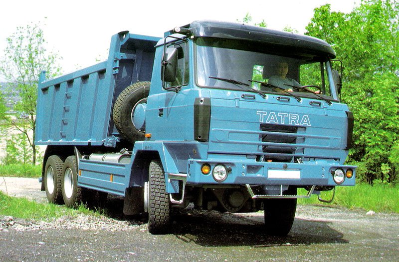 Tatra T 815