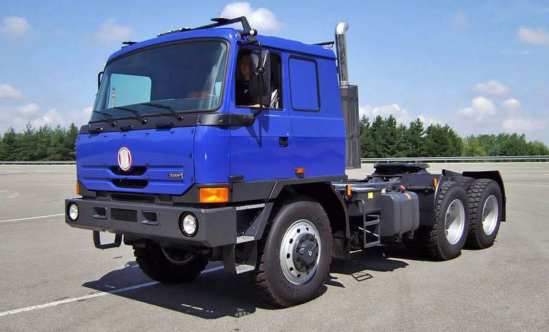 Tatra T 815