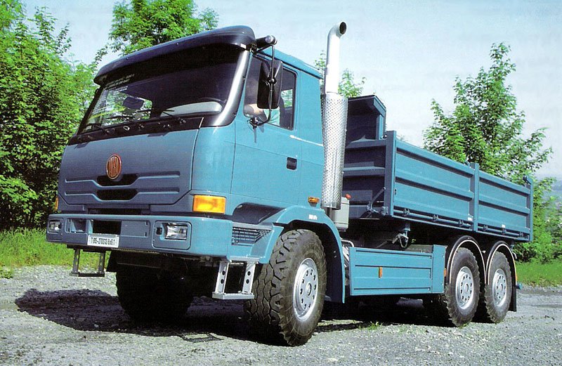 Tatra T 815