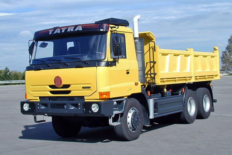 Tatra T 815