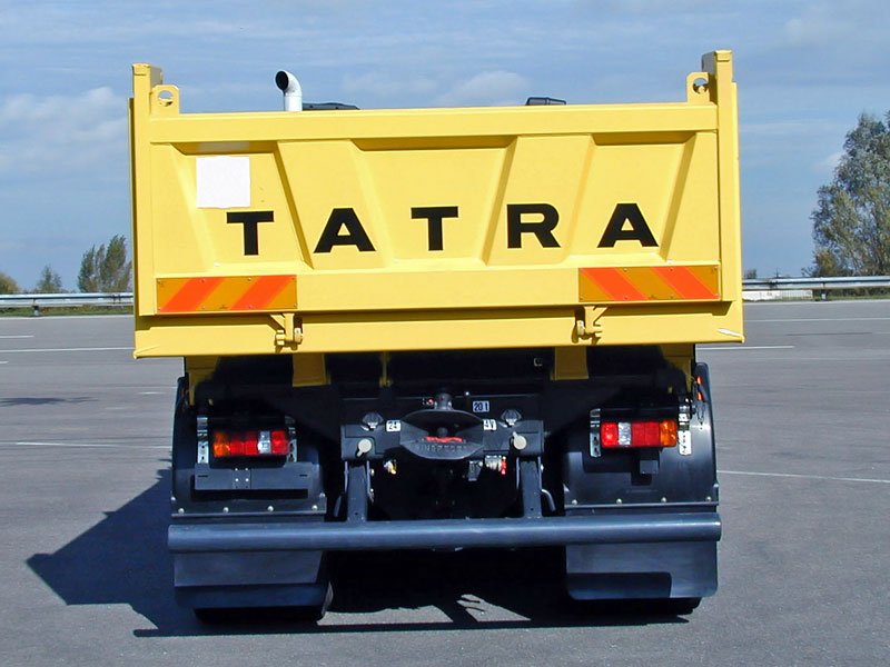 Tatra T 815