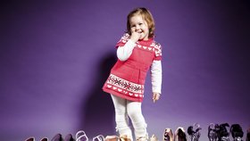 Mačkáte dětem palec při zkoušení bot? 5 chyb, které při jejich nákupu nedělat!