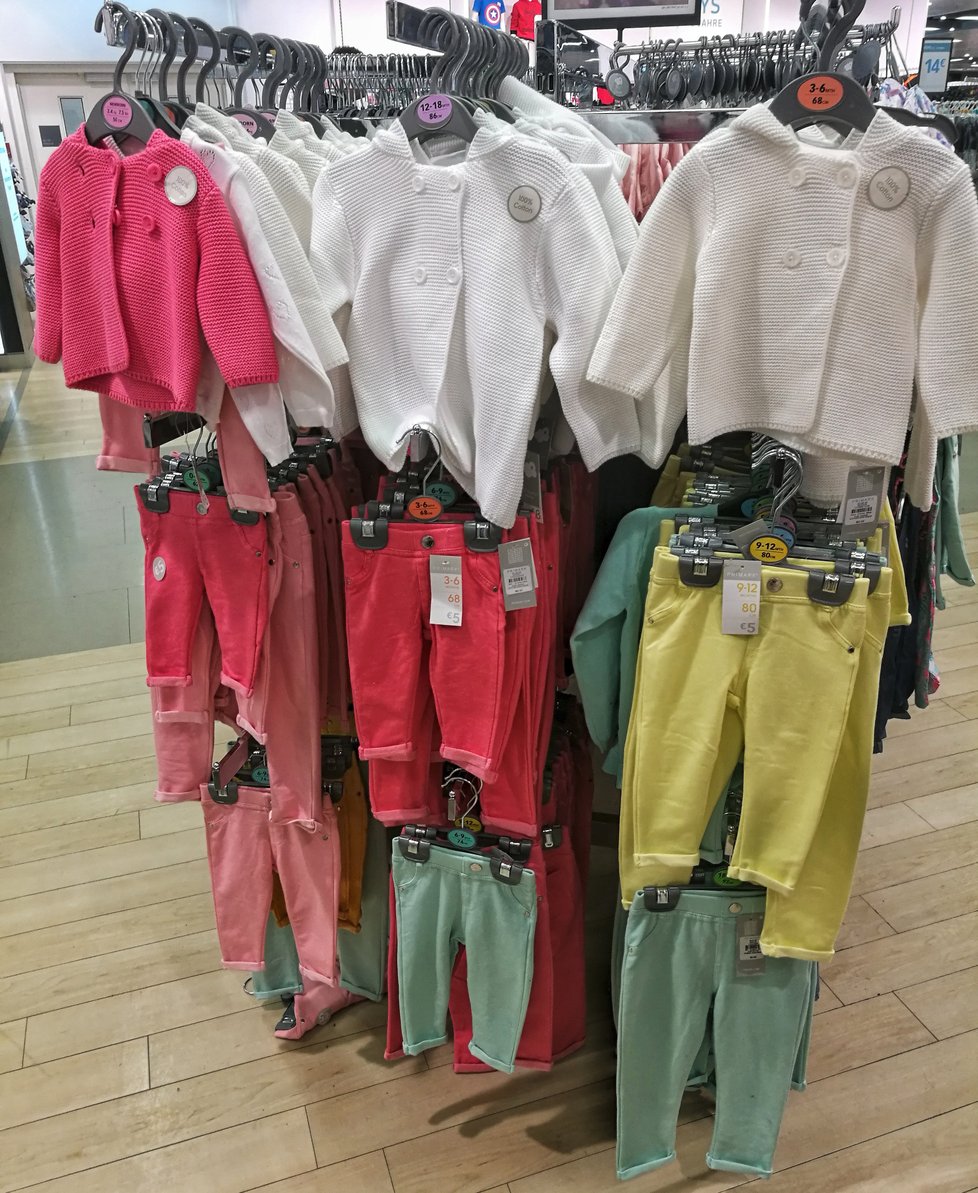 Primark v Drážďanech. Sem Češi rádi jezdí nakupovat.