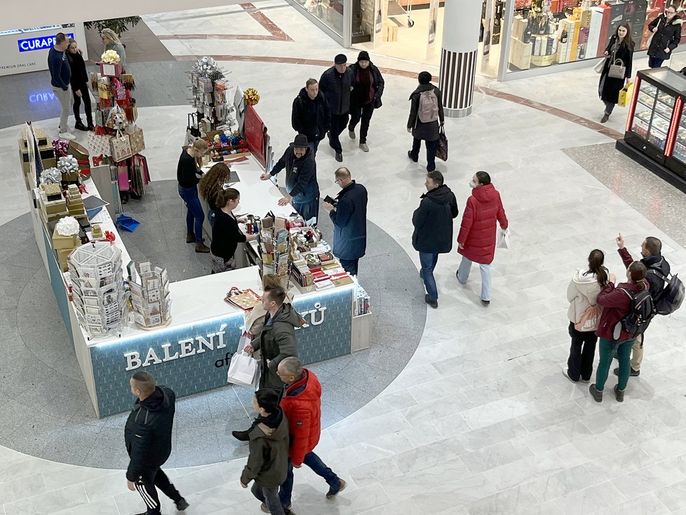 Předvánoční nákupy v Praze (prosinec 2023)