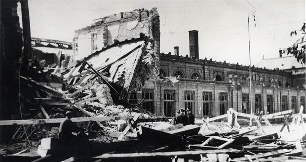 Následky bombardování Vysočan z 25. března 1945.