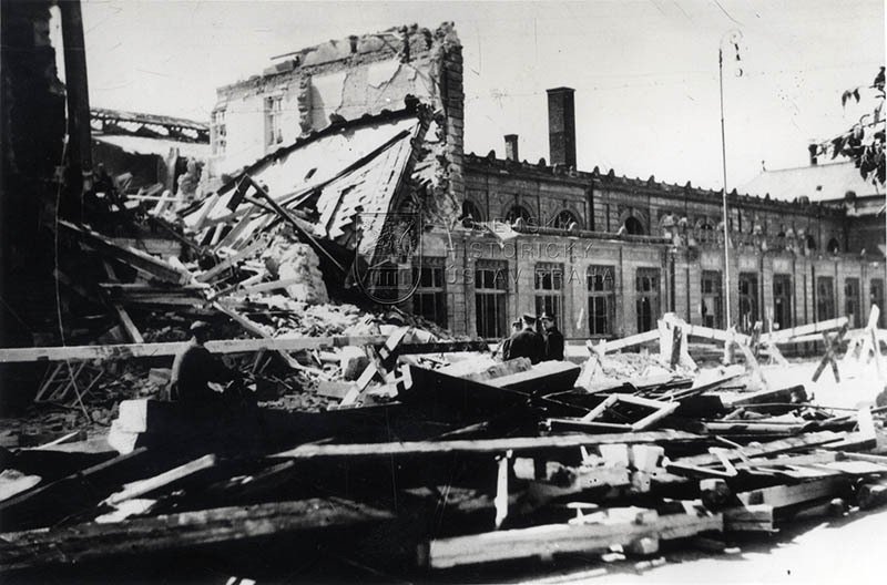 Následky bombardování Vysočan z 25. března 1945.