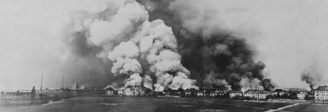 Spojenecký nálet na Škodovy závody v dubnu 1945 továrnu ze 70 procent zničil.