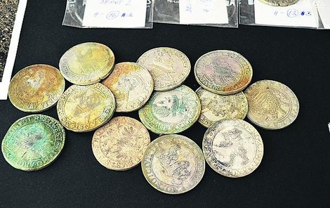 Od 16. července budou mince vystaveny v muzeu.