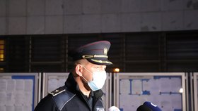 Náměstek policejního prezidenta Martin Vondrášek promluvil o zásahu policie na Staroměstském náměstí.
