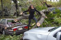 Znechucení nad brazilskou modelkou: Fotila se před zkázou, kterou napáchal hurikán Sandy