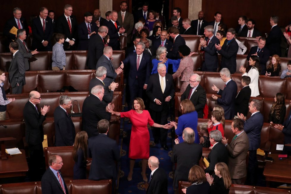 Nancy Pelosiová vede Kongres USA.