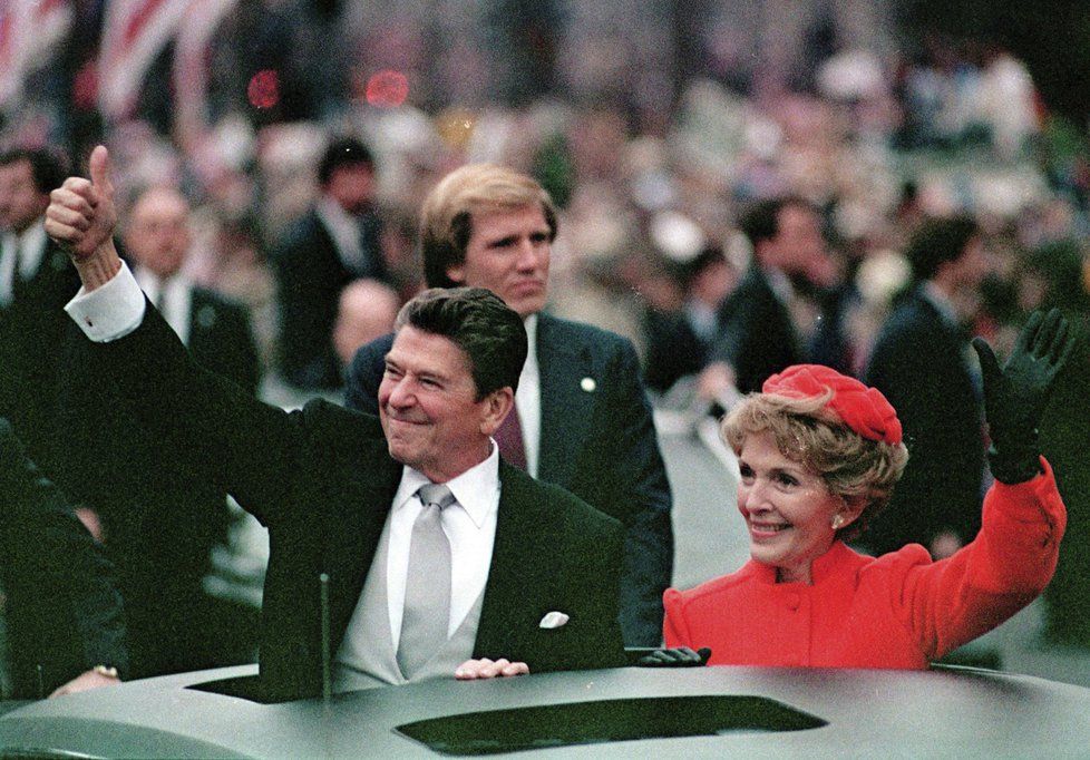 Nancy Reaganová zemřela.