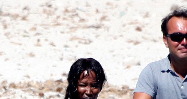 Naomi Campbell tráví dovolenou na ostrově Ibiza
