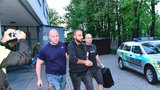 První slova zbitého číšníka po brutálním napadení v centru Prahy: Krvácel do mozku, má rozdrcený obličej
