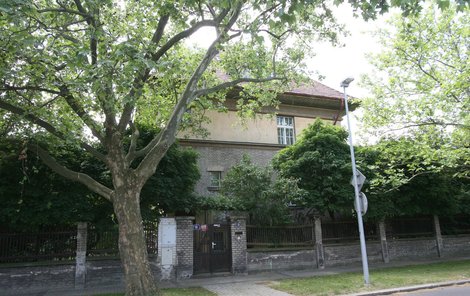 Vila, ve které bydlel Jiří Winter-Neprakta.