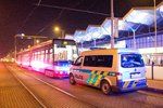 8. února ve večerních hodinách došlo k fyzické šarvátce mezi dvěma muži přímo v tramvajové soupravě. Jeden z agresorů pak z místa utekl, pátrají po něm policisté.