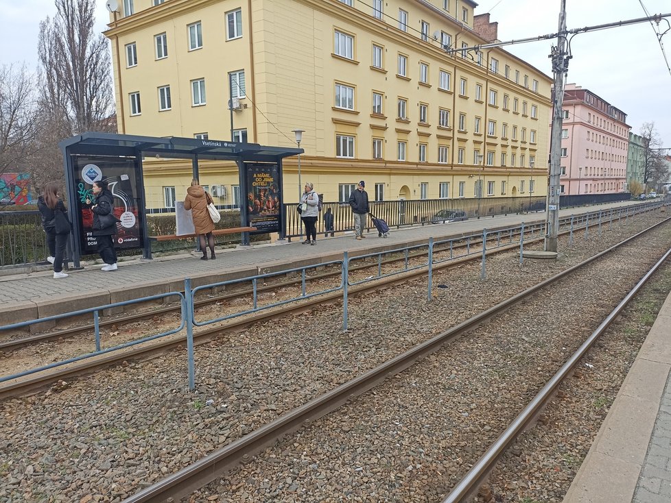 K drsnému napadení došlo na zastávce tramvaje Vsetínská.