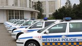Opilý děda (72) bez řidičáku se honil po Brně se strážníky: Chtěli ho jen napomenout