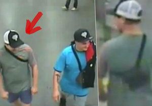 Po obou mužích pátrá pražská policie. V zeleném tričku je agresor, který napadl mladíka u metra.