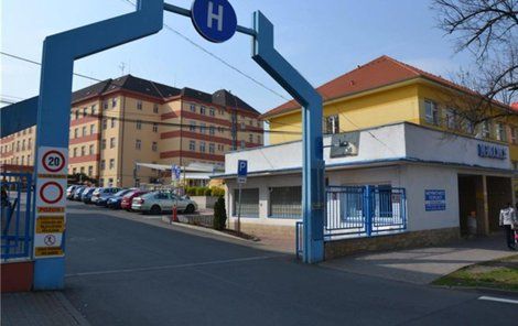 V této nemocnici pacient útočil.