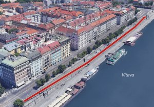 Po tomto úseku pražské náplavky na Výtoni budou kvůli rekonstrukci silnice jezdit auta.