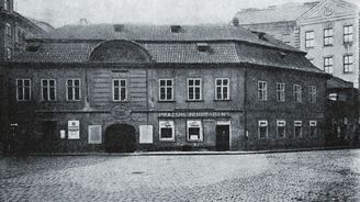Mecenáš českých světoběžníků Vojta Náprstek a jeho cestovatelský přístav v domě U Halánků Mecenáš českých světoběžníků Vojta Náprstek a jeho cestovatelský přístav v domě U Halánků