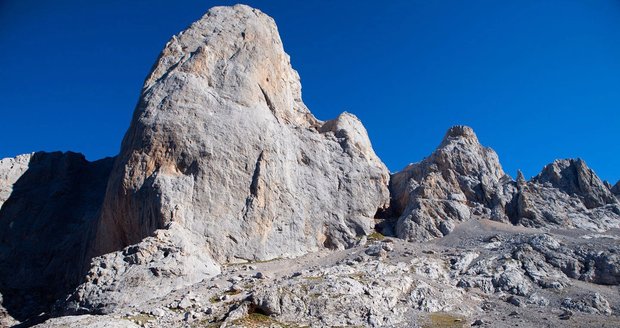 Čech spadl při výlezu na horu Naranjo de Bulnes ve španělském pohoří Picos de Europa.